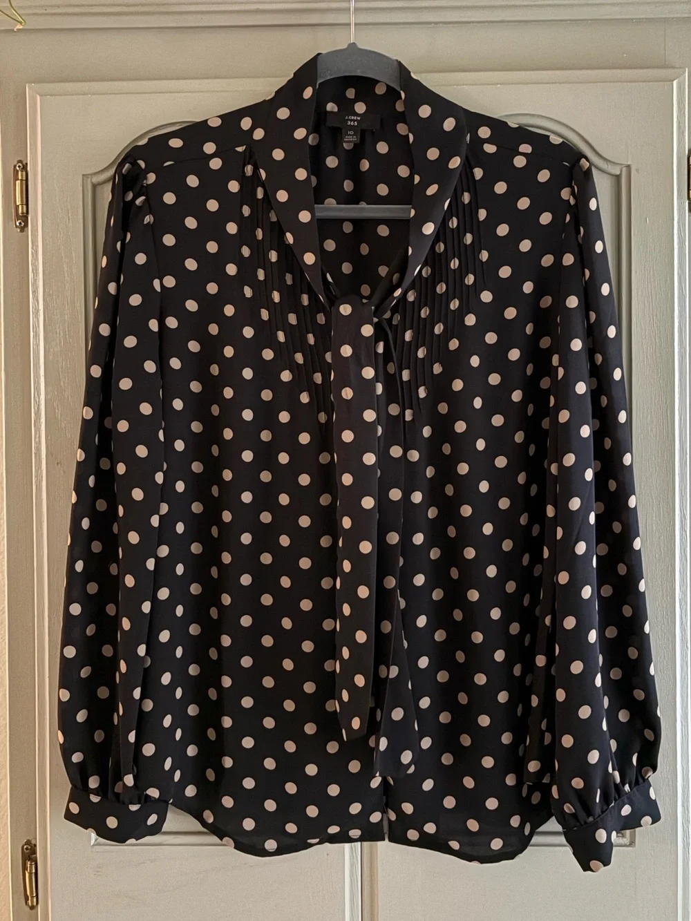 J.Crew 365 Polka Dot Tie Neck Pintuck Pleat Blouse |  Black Tan | Size 10